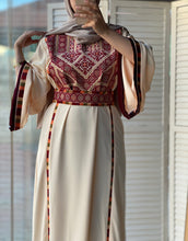 Elegant Offwhite Diamond Qabbah Thob With Manajil Details and Satin Details