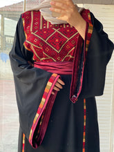 Elegant Black Diamond Qabbah Thob With Manajil Details and Satin Details