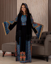 Very Elegant Wide Sleeves Black and Blue Embroidered Thob with Malak and Golden Details and Head Scarf